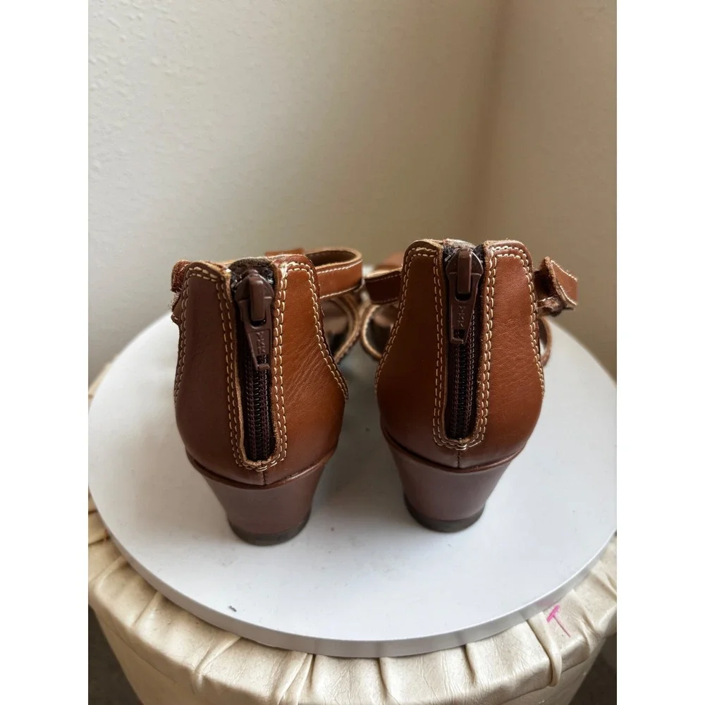 Earth Origins Kendall Wedge Sandals 6M Brown Leather Strappy Boho Gladiator